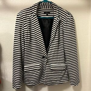 Vintage Black and White Horizontal Striped Blazer